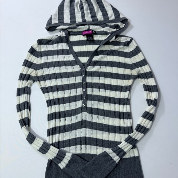 Say What? Sweaters - Say What? Women's Bella Swan V-Neck Striped Sweater in Gray and White